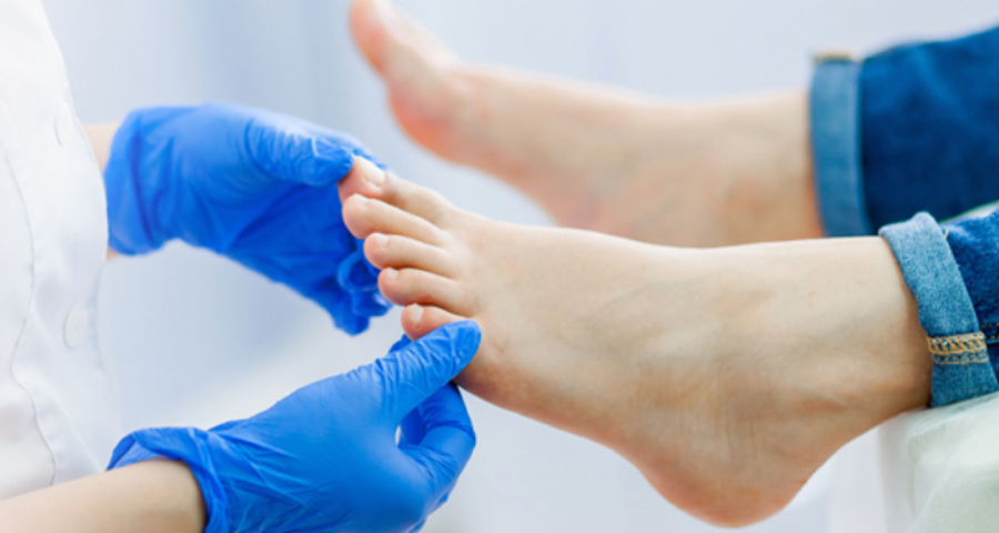 Profilaktyczny zabieg podologiczny – jak profesjonalnie dbać o stopy?