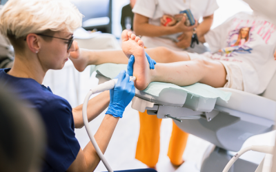 Brodawki wirusowe? Poznaj metodę SWIFT – nowoczesną terapię bez skalpela i opatrunków